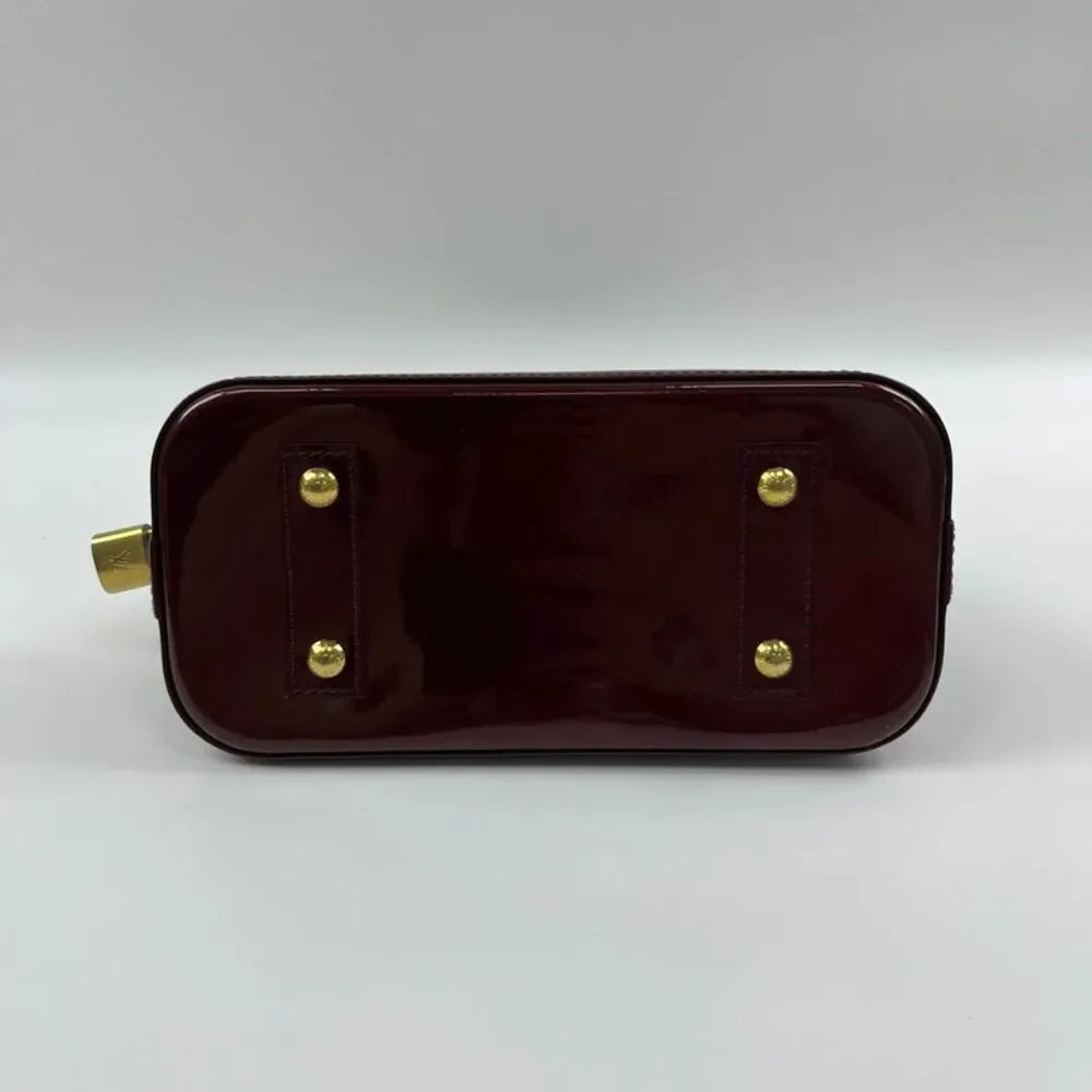 Louis Vuitton Women Pre-Loved Bag Very Good Condition
